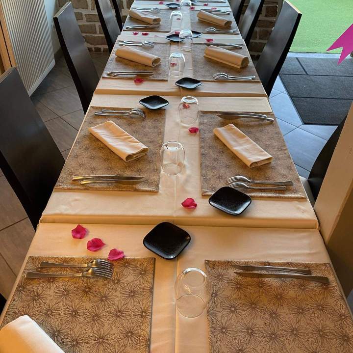 Table de restaurant Mennecy
